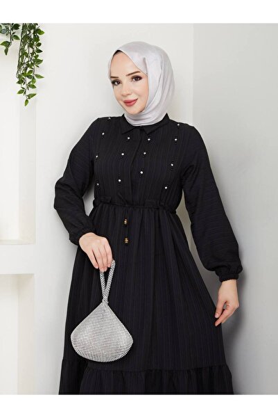 MODAMARKM فستان إليسا من موداماركام بتفاصيل حجرية متناثرة