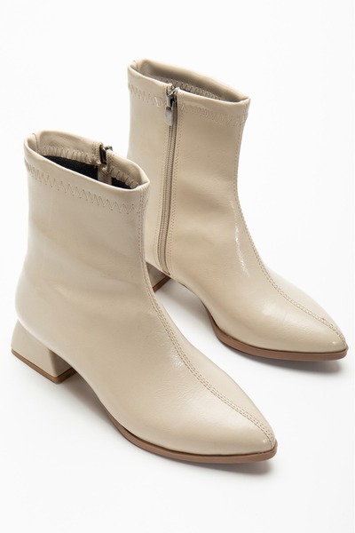 Genetti LIA Bej Cilt Streç Sivri Burun Yandan Fermuar Detaylı Kısa Topuklu Bot