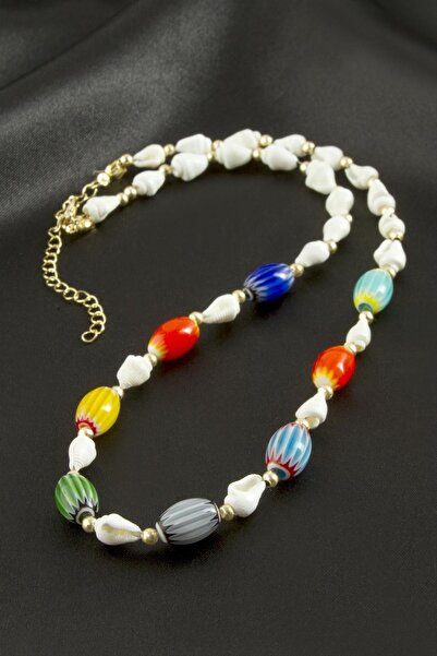 ZERO LAND قلادة من الخرز الزجاجي على شكل صدفة البحر (124653) - أبيض