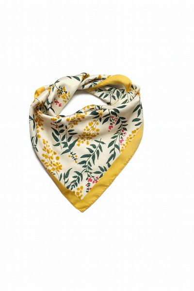 Avoria Sarı Çiçek Desenli Kare Fular