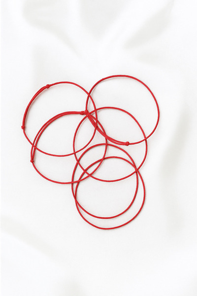 Femenino 10’lu kırmızı şans ip bileklik