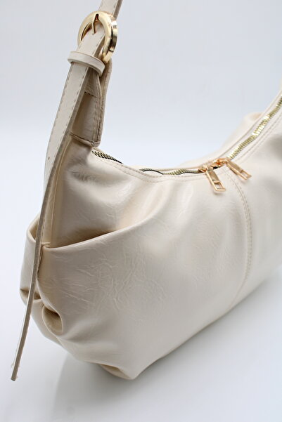 LASSO Women's Patent Leather Adjustable Shoulder Strap Zipper Closure Lined Hand and Shoulder Bag