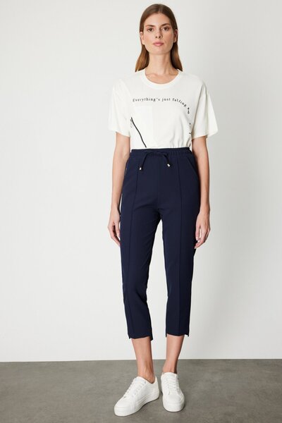 ON Women's Front-Printed Skinny Leggings 64138 Navy Blue