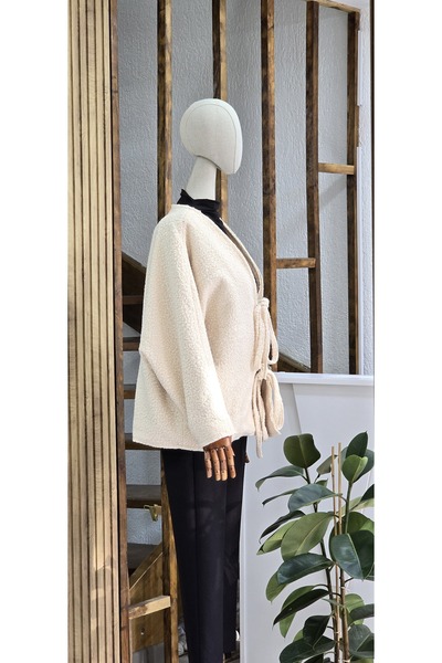 NANTİREA ÖNÜ BAĞLAMALI KIRÇILLI KADIN CEKET