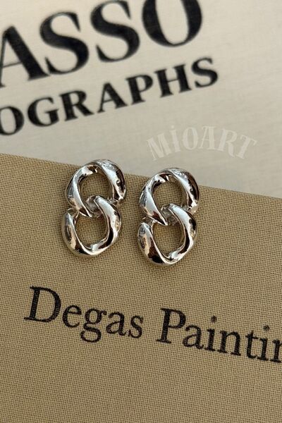 MioArt Chain Model Women's Interlocking Stylish Earrings