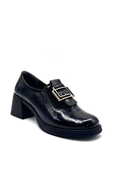 KİNDEP Toka Detaylı Kauçuk Kaymaz Taban Günlük Kadın Ayakkabı SİYAH