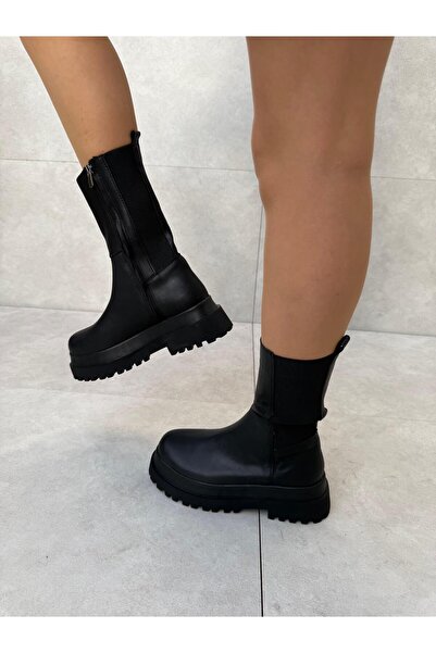 Elvinin Tarzı Oster Siyah Deri Lastik Detaylı Fermuarlı Bot