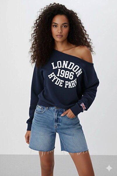 LUSHN سويت شيرت نسائي كبير الحجم مطبوع عليه لندن بكتف واحد وياقة قارب للموسم ...