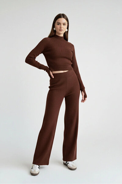 Cherry Butik طقم تريكو نسائي مكون من سترة قصيرة وبنطلون