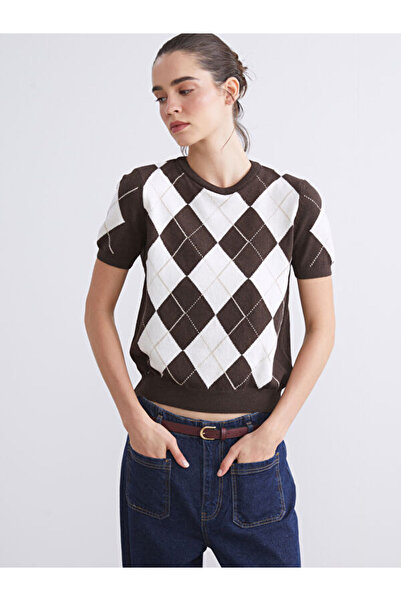 LC Waikiki سترة نسائية محبوكة برقبة دائرية ومزخرفة بالألماس