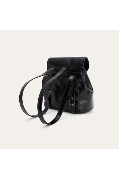 Mudo Backpack with a Crinkled Leather Look