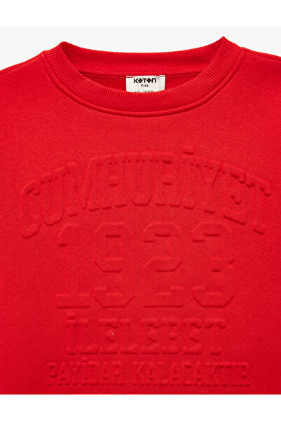 Koton Mânecă lungă guler rotund Cumhuriyet cu imprimeu Swea tricou