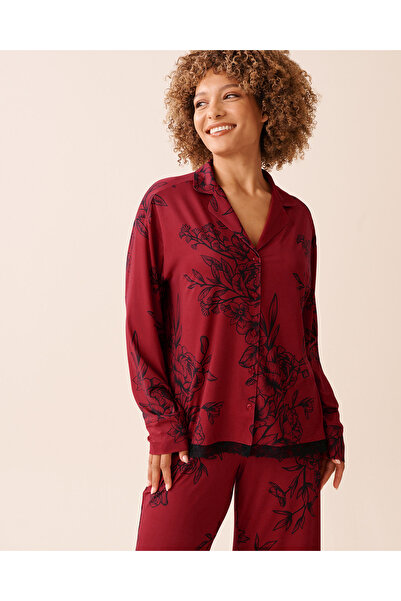 La Vie en Rose قميص Crimson Bloom بأزرار وحواف دانتيل من ألياف معاد تدويرها