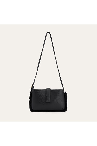 Mudo Plush Detailled Shoulder Bag