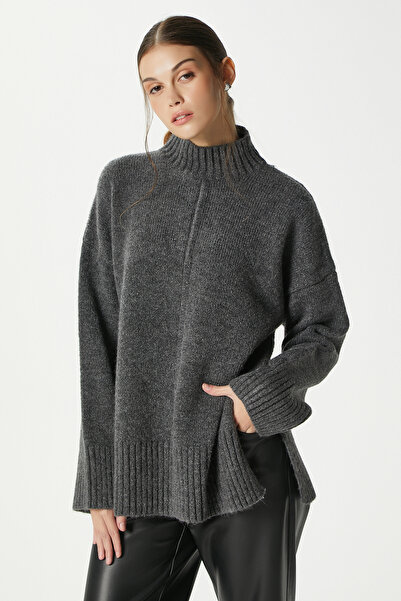 Ritnice Pulover tricotat Wonder Soft guler ridicat Antracit cu fantă supradimensionat pentru femei