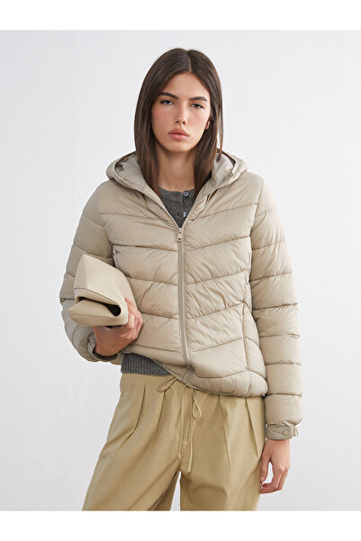 LC Waikiki Beige Hooded Women's Puffer Jacket