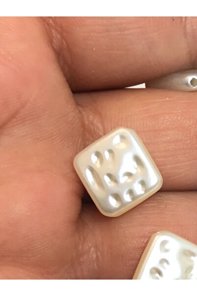 BEİLYS COSMETİCS & ACCESSORY Square Self-Embossing Pearl Perforated Pearl 10 Ml. (100 Pieces) Cream Color Pearlescent Pearl B:43