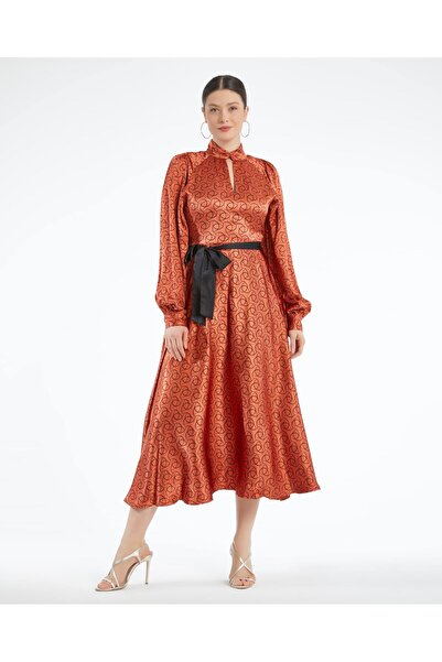 SERPİL Kadın Midi Boy Elbise - Fiyonk Kemer Detaylı - Modern ve Şık - Özel Gü...