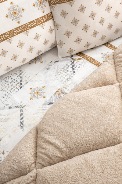 Formeya Veluna Double Wellsoft Quilt Sleeping Set Double Sleeping Set with Elastic Sheet + Pillowcase