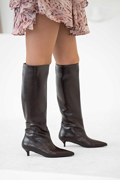 Parponi Γυναικείες μπότες με χαμηλό τακούνι Muno με τσαλακωμένο λουστρίνι καφέ