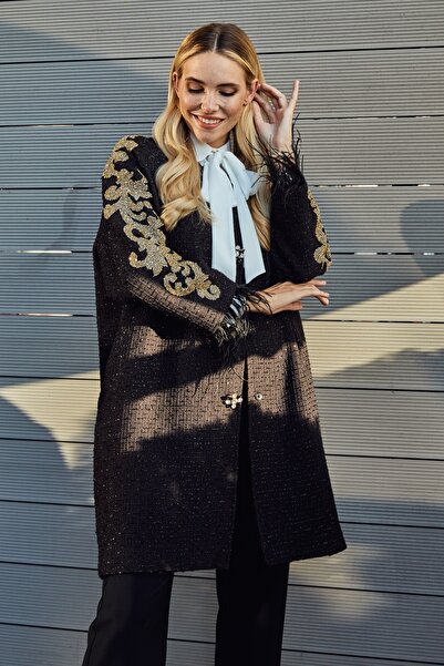 SERPİL Kadın Kap - Tüy Detaylı - Uzun Kollu - Taşlı Düğmeli - Modern ve Şık