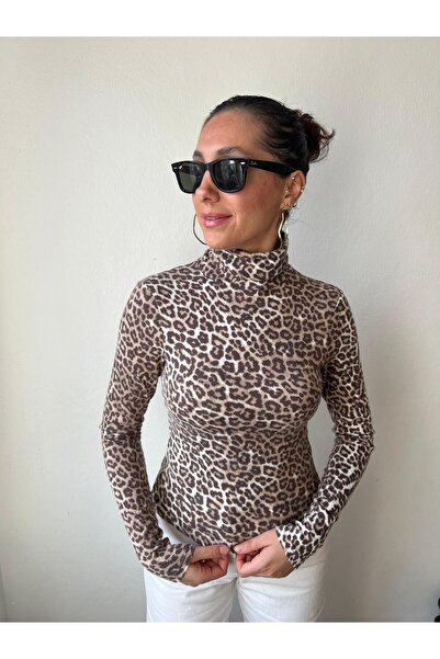 Dresslabtr Μπλούζα με μακρυμάνικο λαιμόκοψη με λεοπάρ σχέδιο που δεν δείχνει ...