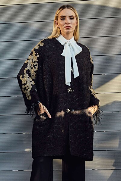 SERPİL Kadın Kap - Tüy Detaylı - Uzun Kollu - Taşlı Düğmeli - Modern ve Şık