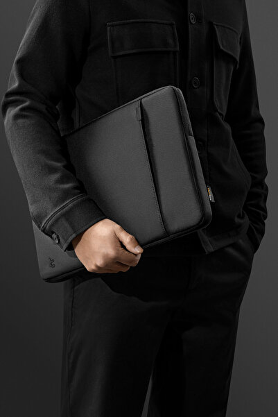 Tomtoc Defender-A13 16-Inch Black Premium Series Notebook Case - A13F2D3