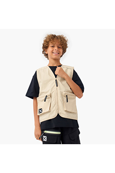 XYZ Solid Gilet with Zip Closure and Pockets