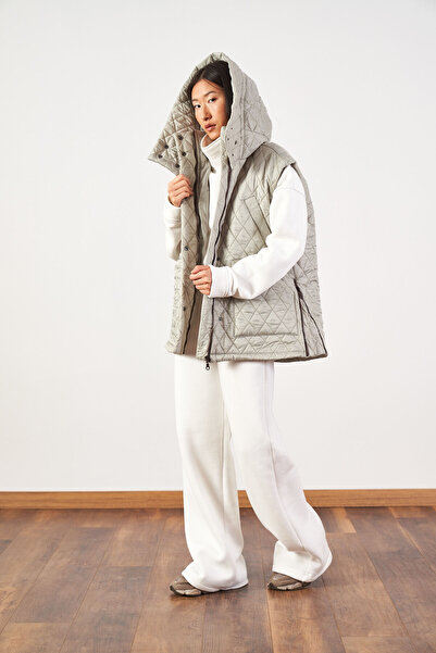 Mevra Φουσκωτό γυναικείο γιλέκο με φαρδιά καπιτονέ κορδόνια Çağla