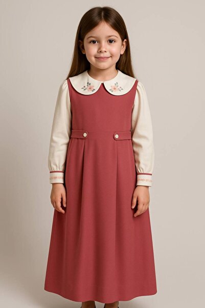 La reina petite Pink elementary school uniform with a shirt embroidered with roses on the sleeves and collar