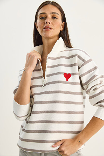 Bianco Lucci Γυναικείο φούτερ με ρίγες με μισό φερμουάρ ψηλός λαιμός με κέντημα καρδιάς 6089 60283714