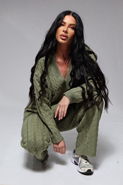 Pretty Women's knitted tracksuit