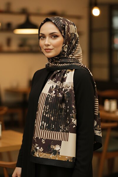 AFVENTE Retro Floral Pattern Beige Cotton Shawl