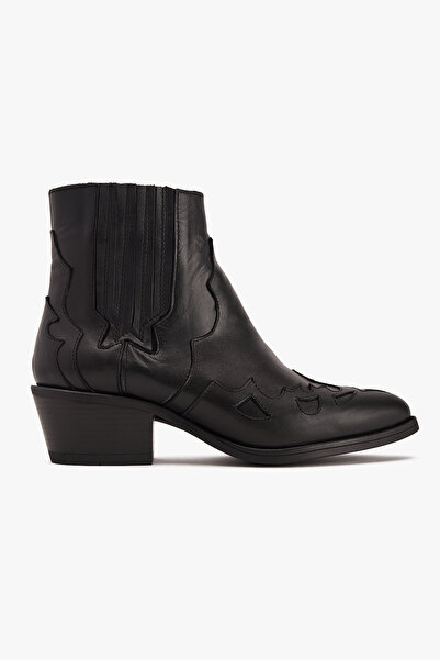 West To West Kadın Siyah Deri Western Kısa Topuklu Bot