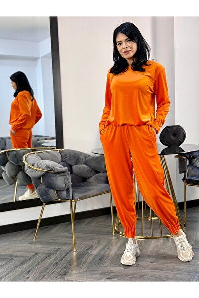 RAMONA BADESCU EXCLUSIVE Fine velvet tracksuit with loose blouse and cuffed pants