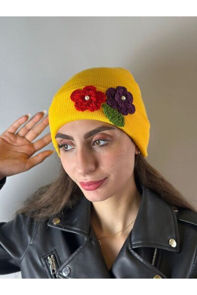 Gönülden Tasarım Hand Knitted Flower Embroidered Women's Beanie