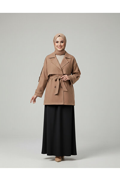 BENAHOLL Trenci scurt cu mâneci acoperite și detaliu curea pe umăr-EN2199 Tan