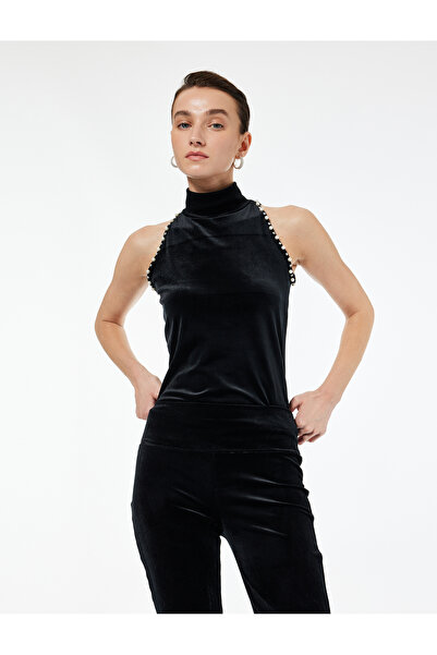 Koton Slim Fit Sleeveless Pearl Detailed Upright Halter Neck Velvet Blouse