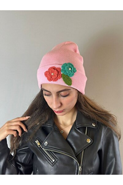 Gönülden Tasarım Beretă pentru femei, tricotată manual, cu broderie florală