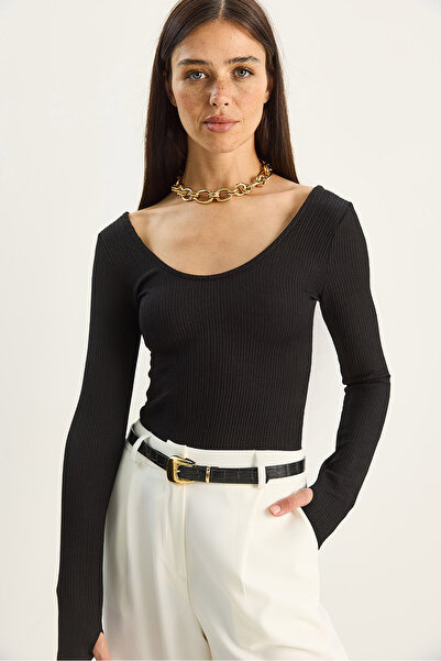 Bianco Lucci Women's U Neck Stretch Fabric Basic Blouse 4102 60283783