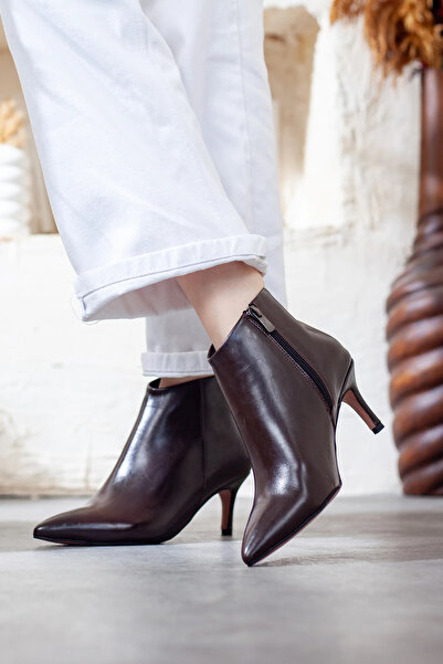 Adım Adım Women's Thin Heeled Pointed Toe Boots