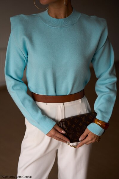 Butik Omuz Detaylı İnce Triko Kazak – Cam Göbeği