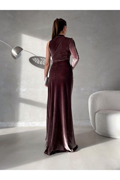 Modafeminen ψηλός λαιμός Βραδινό φόρεμα με λεπτομέρεια από πέτρα άνοιγμα βελούδινο φόρεμα 582310 ΚΑΦΕ