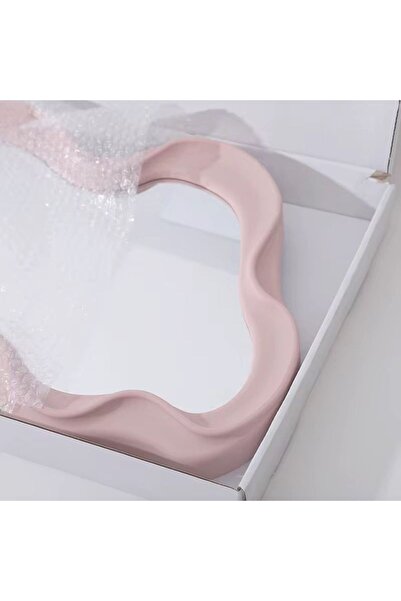 Noor Elegant decorative mirror with a wave-shaped frame, 26*41