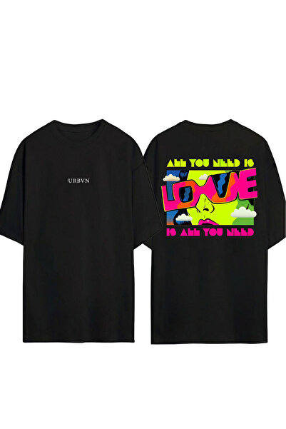 urbvn تحتاج إلى تي شيرت تاساريم مطبوع أسود قصة فضفاضة
