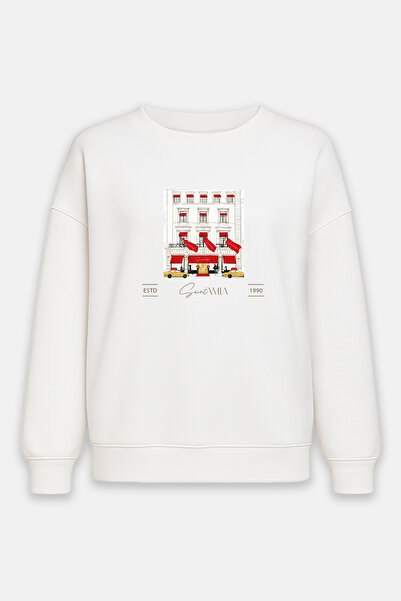 Amia&Co. White Crew Neck Fleece-Lined Printed Oversized Sweatshirt