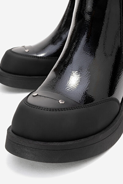 Nuvve Glossy Siyah Rugan Kalın Tabanlı Chelsea Bot