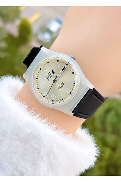 Q&Q 10 Atm Waterproof Silicone Strap Women's Wristwatch with 2 Years Manufacturer Warranty
