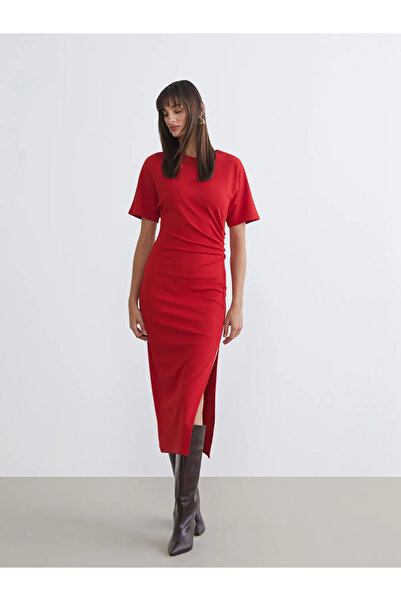 LC Waikiki Red Crew Neck Shirred Crepe Dress